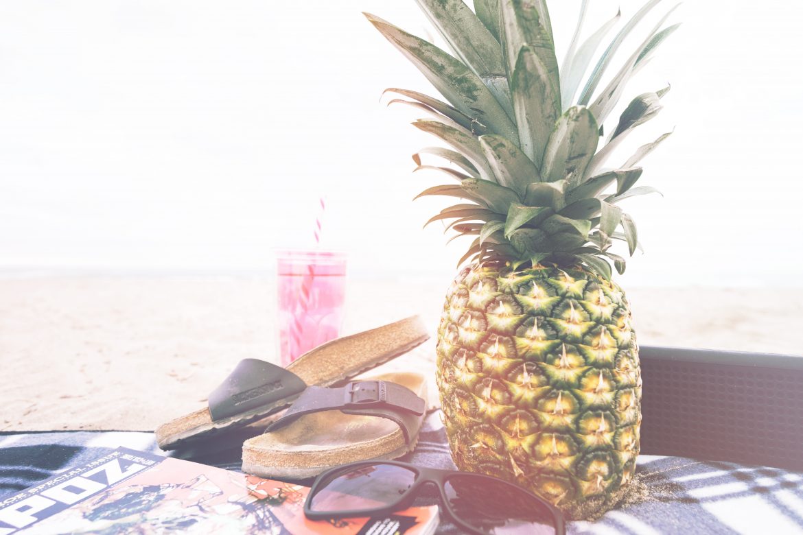 10 Essential Fashion Accessories for Your Travels