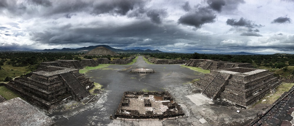 A panoramic image of Teotihuacan, one of the most impressive ruins in Mexico
