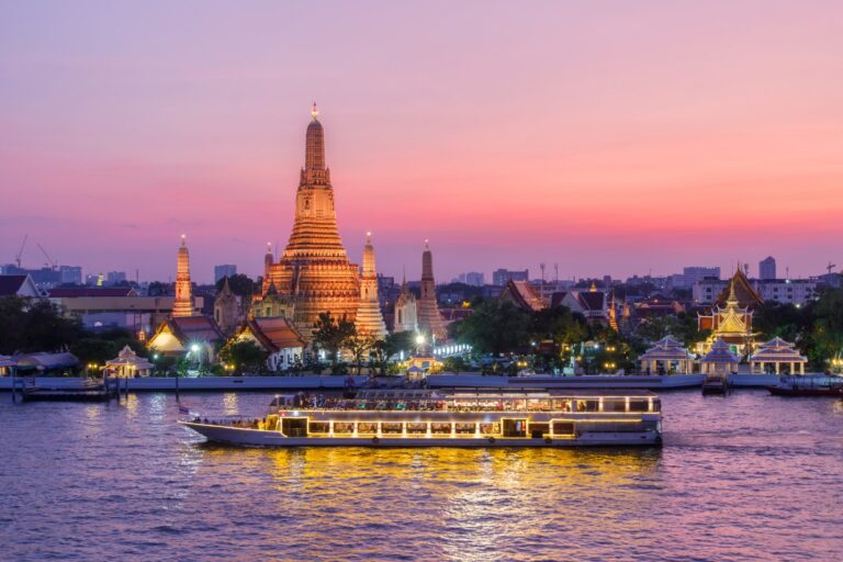 6 BEST Dinner Cruises in Bangkok