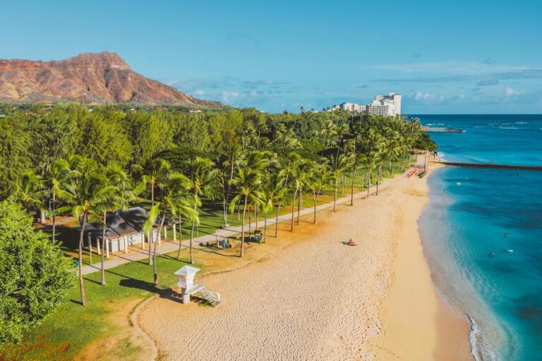 15 INCREDIBLE Eco Lodges & Eco Resorts in Hawaii