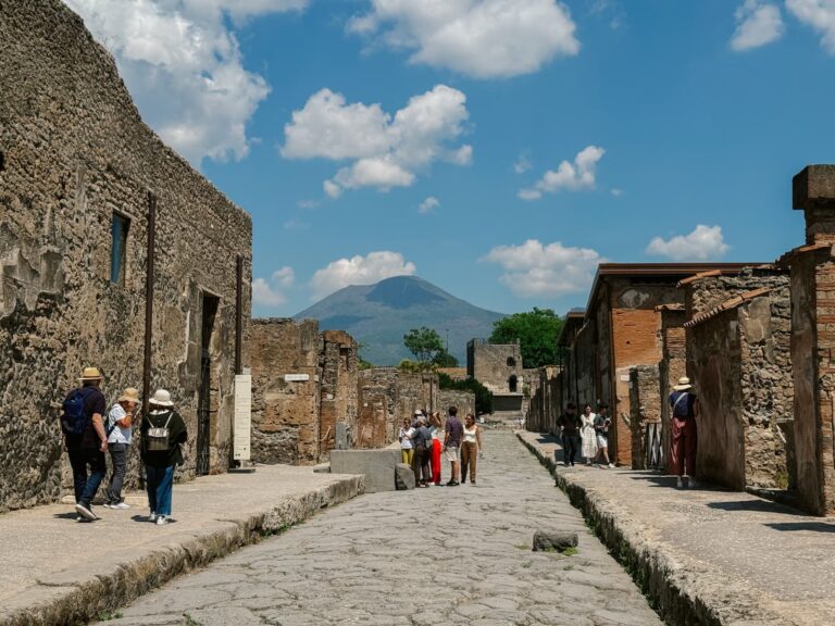 7 BEST Pompeii Tours from Rome (by an Italian)