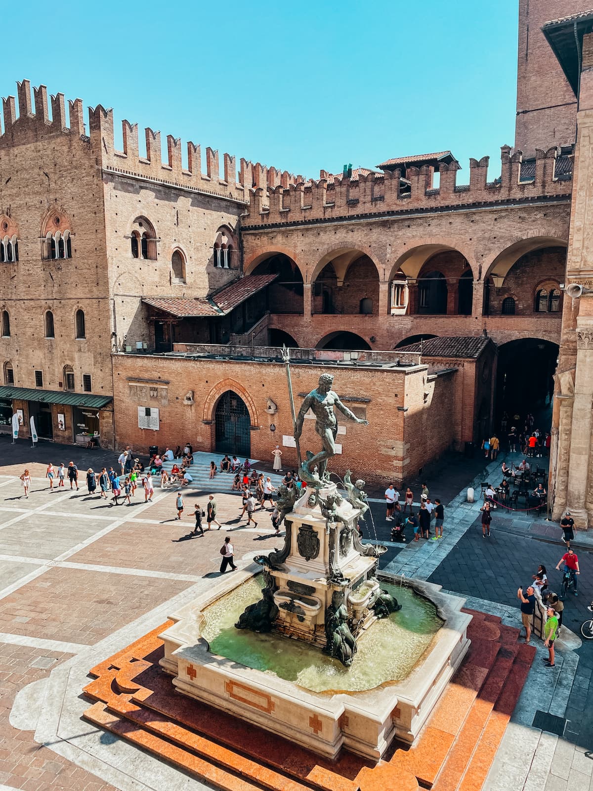 Neptune Fountain and Piazza del Nettuno in Bologna seen from above.
